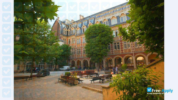 Foto de la Catholic University of Paris #16