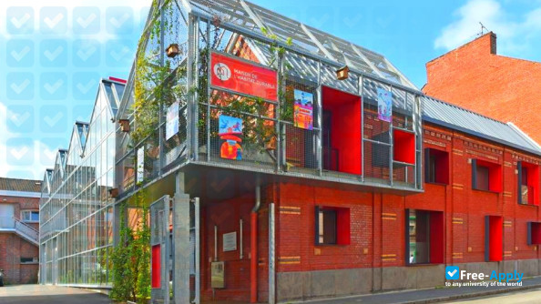 University of Lille 2 Law and Health photo #4