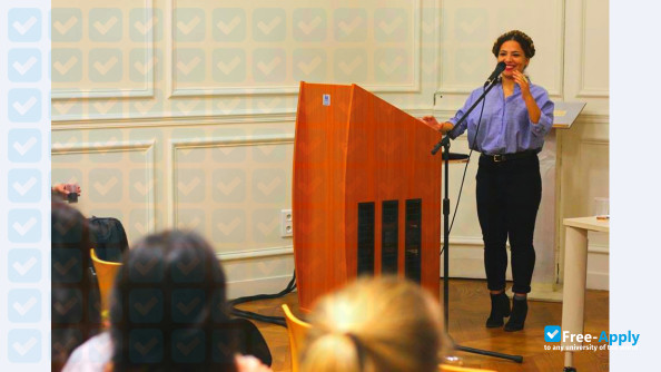Foto de la American University of Paris #1