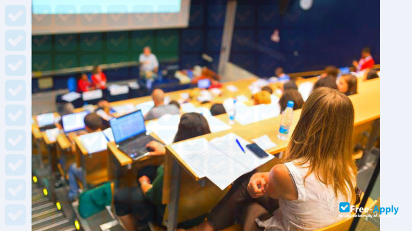 Photo de l’University of Le Mans #10