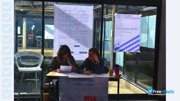 Foto de la Toulouse School of Architecture #11
