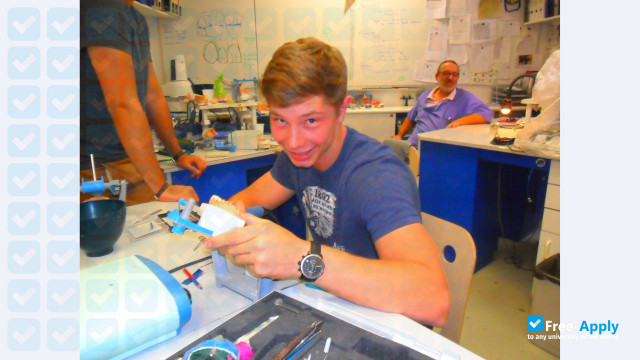 Ecole Dentaire Française photo #6