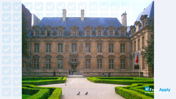 Photo de l’International Center for Pedagogical Studies #2
