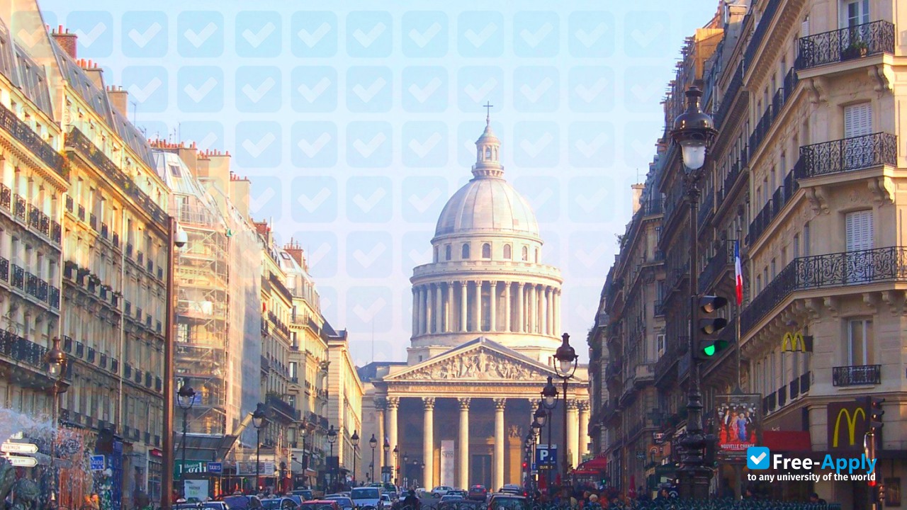Panthéon-Assas University photo #9
