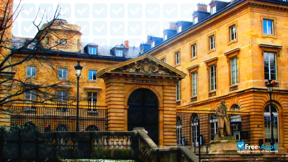 Foto de la France secondary school #5