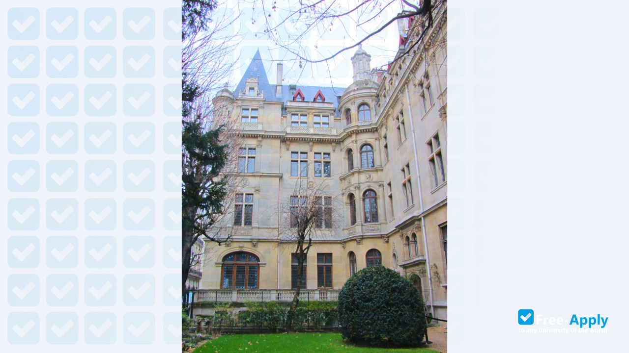 Foto de la College of Engineers #2