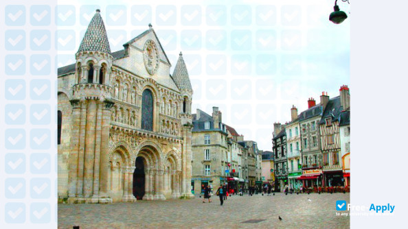 University of Poitiers photo #9