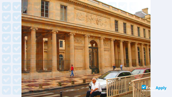 University of Paris-Descartes photo #11