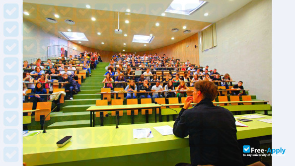University of Reims Champagne-Ardenne photo #7