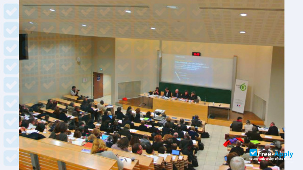 Paris XII Val de Marne University photo #9