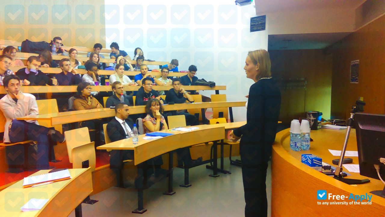 Foto de la National School of Water and Environmental Engineering, Strasbourg #11