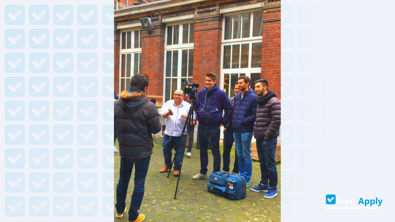 Foto de la Higher School of Journalism of Lille #6