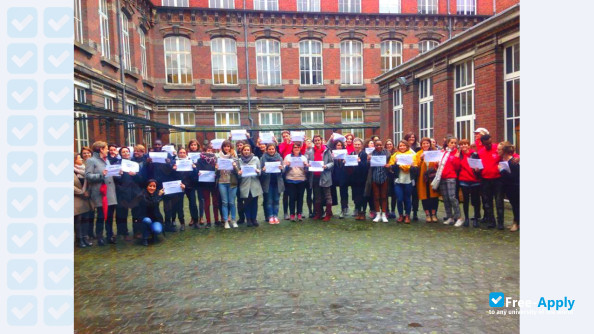 Foto de la Higher School of Journalism of Lille #9