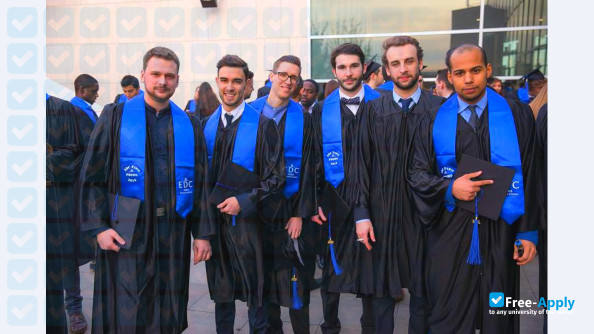 Foto de la EDC Paris Business School #5