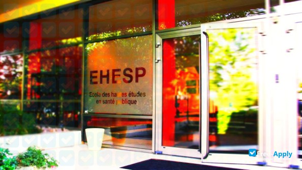 Foto de la School of Higher Studies in Public Health #2