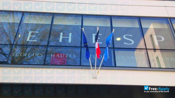 Foto de la School of Higher Studies in Public Health #5
