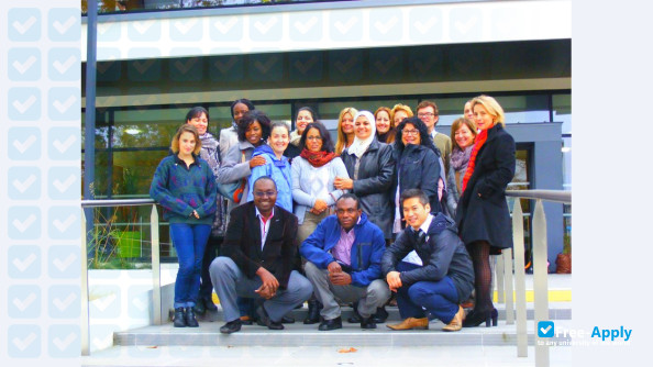 Foto de la School of Higher Studies in Public Health #6