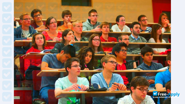 Foto de la University of Technology of Compiegne #3
