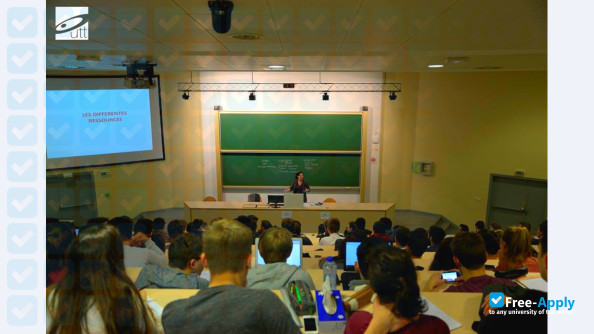 University of Technology of Troyes photo #11