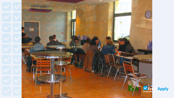 Photo de l’School of Computer Science Computer Graphics Technologies #3