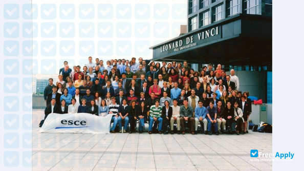 Foto de la ESCE International Business School #4