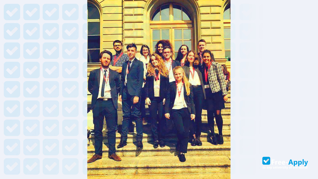 Photo de l’School of International and Political Studies #6