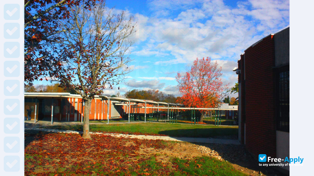 Foto de la National Teacher Training School in Agronomy #4