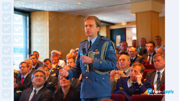 Foto de la The Institute of Advanced Study of National Defense (IHEDN) #4