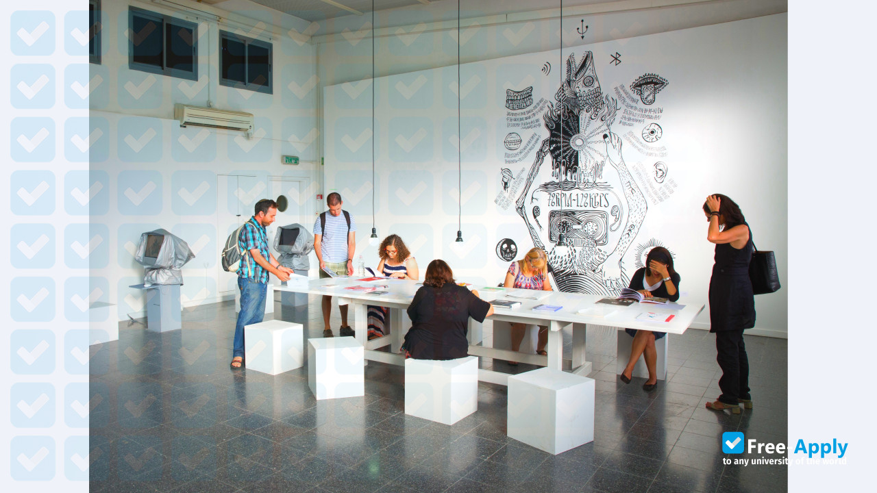 School of Visual Communication photo #4