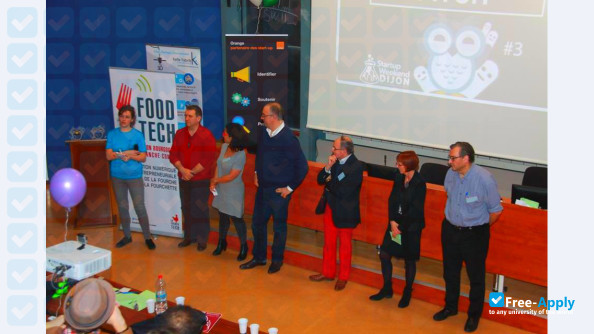 Higher education institute in agronomy, environmental and food sciences фотография №9