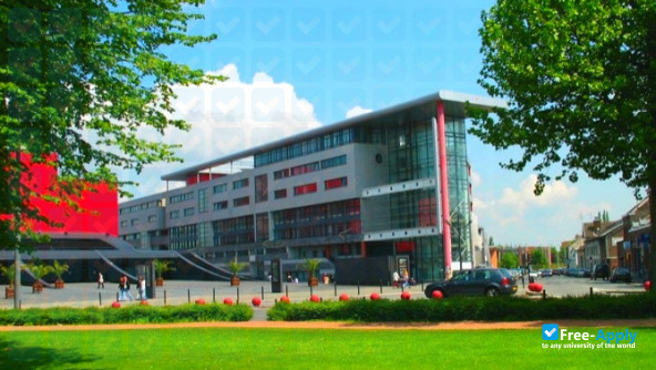 Foto de la University of Valenciennes and Hainaut-Cambrésis #5