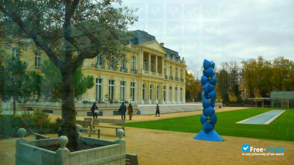 Photo de l’School for Advanced Studies in the Social Sciences #8