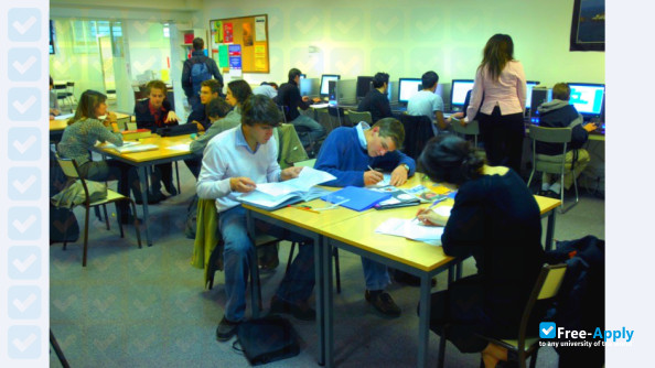 Free Faculty of Law of Economics and Management Paris photo #1