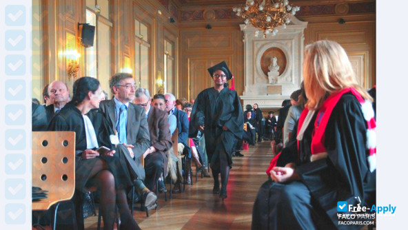 Photo de l’Free Faculty of Law of Economics and Management Paris #1