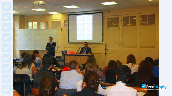 Foto de la Faculties of Philosophy and Psychology #6