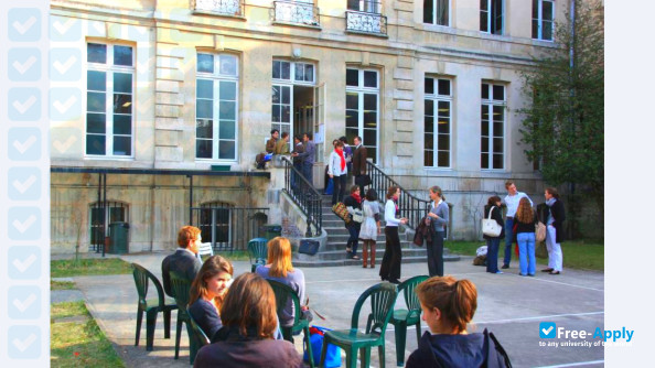 Foto de la Faculties of Philosophy and Psychology #2