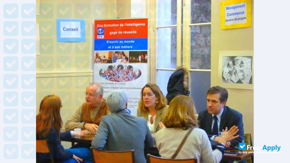 Foto de la Faculties of Philosophy and Psychology #1