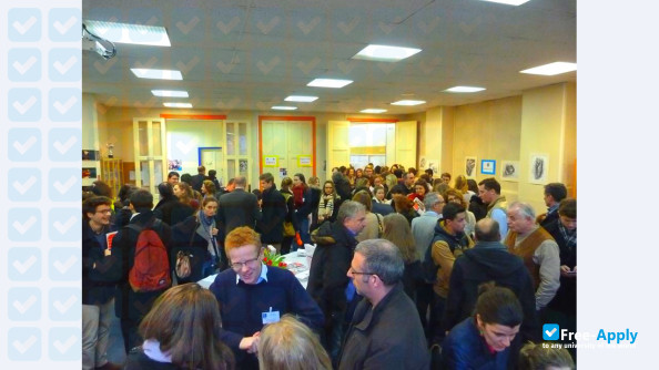 Foto de la Faculties of Philosophy and Psychology #7