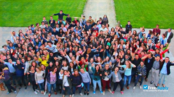 Foto de la Faculties of Philosophy and Psychology #11