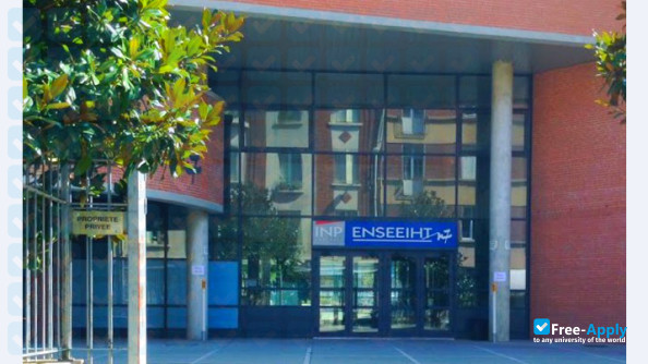 Photo de l’National School of Electrical Engineering, Electronics, Computer Science, Hydraulics and Telecommuni #9