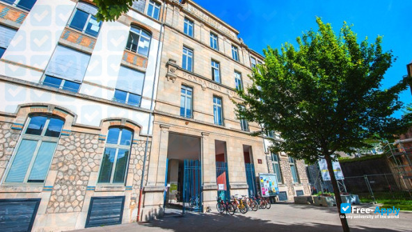 Foto de la Higher National School of Chemical Industries of Nancy #5