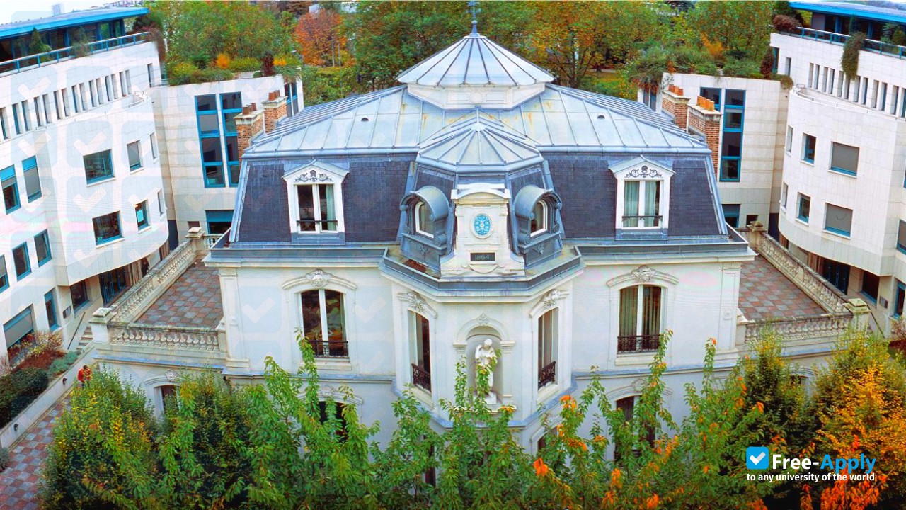 National School of Petroleum and Motors фотография №2