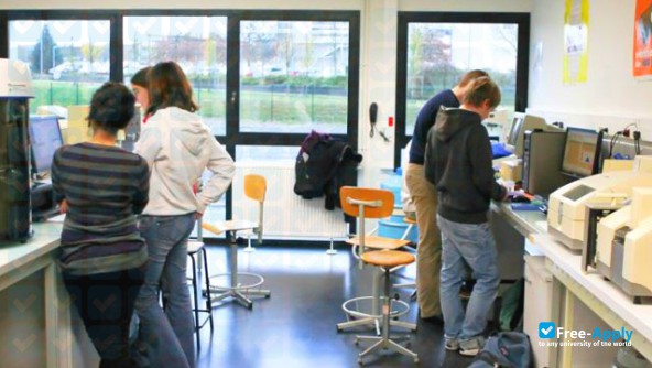 Photo de l’National Superior School of Industrial Ceramics #4