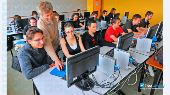 Photo de l’Public Engineering School in Computer Science #1
