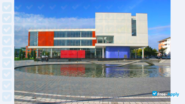 University of Saint Quentin en Yvelines фотография №10