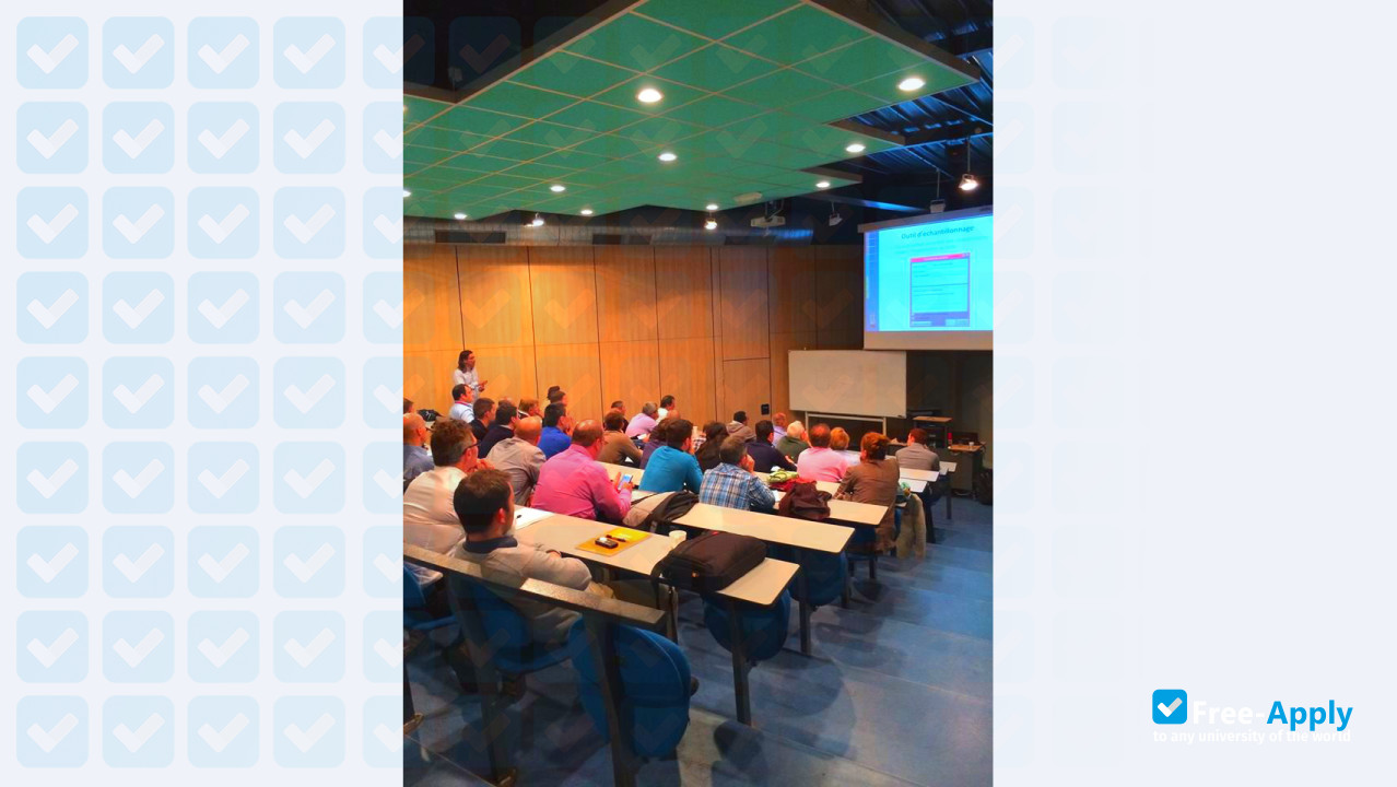 Photo de l’ISPA Institute of Plastics of Alençon #13