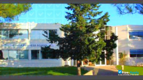Foto de la IDELCA Business School #3