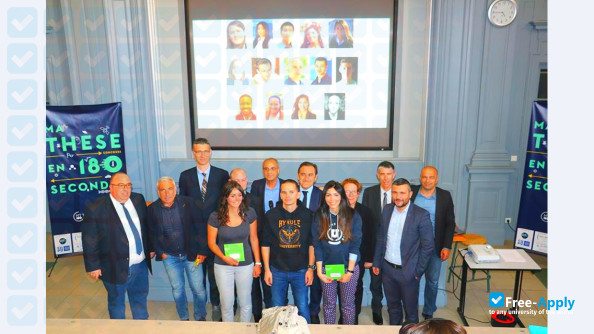 Foto de la Aix-Marseille University #9