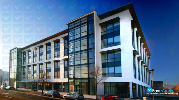 School of Business and Management photo #12