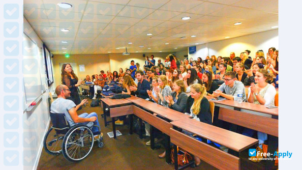 La Rochelle Business School photo #7